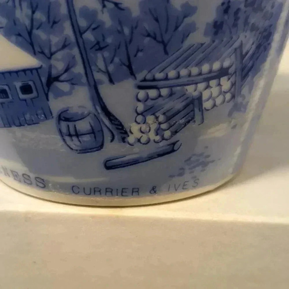 Currier and Ives Plant Pot - Picture 5 of 7